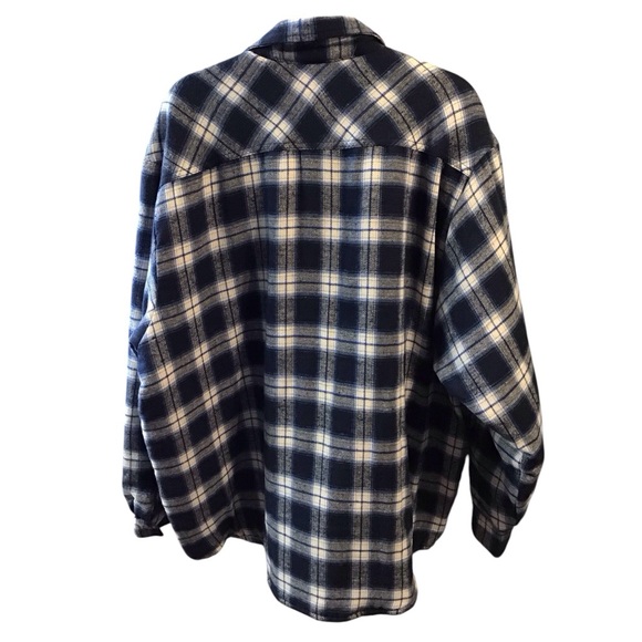 Black Canyon Outfitters Quilted Flannel Jacket - Picture 2 of 7